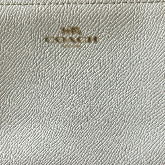🇺🇸Coach Wristlet🇺🇸 - Picture 2 of 5